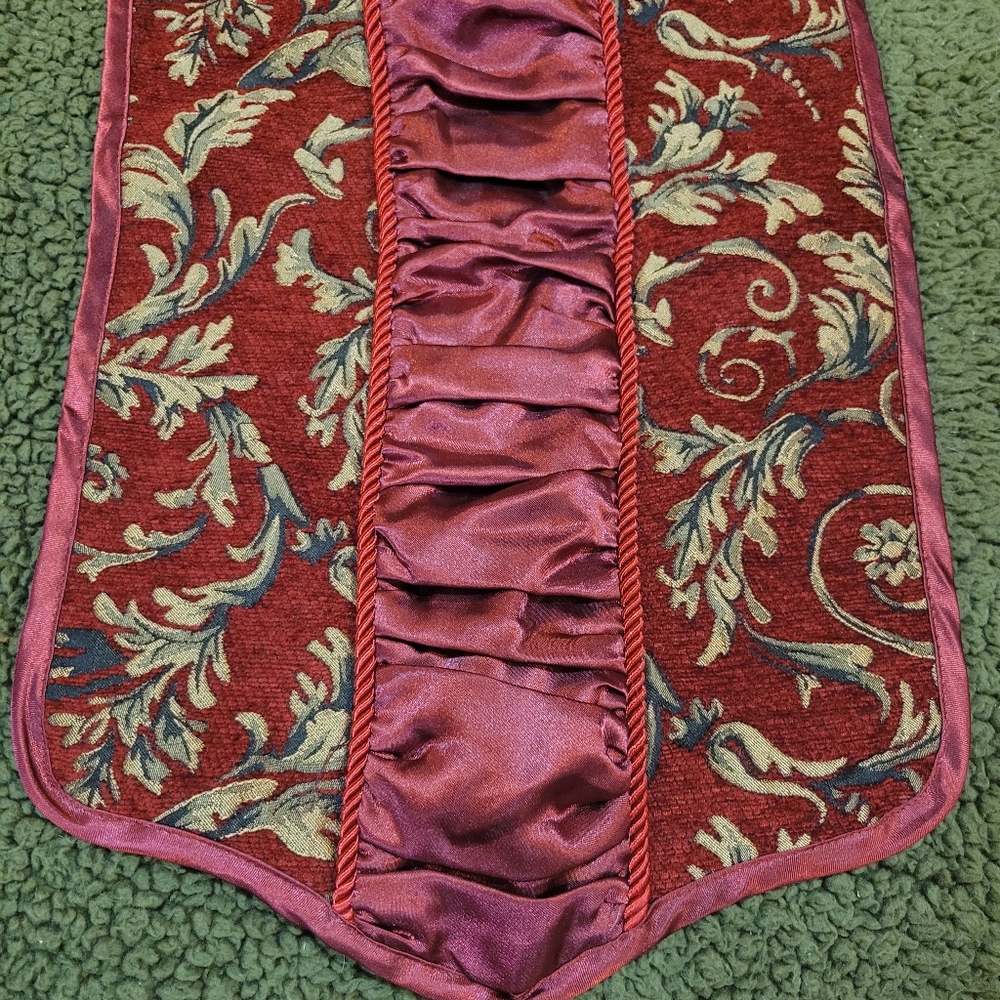Table Runner